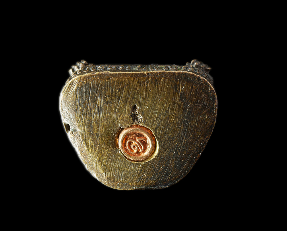 20Jan25 (3)p.jpg - พระกริ่งรูปเหมือน หลวงพ่อเปล่ง(พระครูไพโรจน์ ปัญญารัต) วัดบางเตย อ.บ้านสร้าง จ.ปราจีนบุรี อายุวัฒนมงคล 6 รอบ 84 ปี พ.ศ.2545 เนื้อโลหะ พระเก่าสวย มวลสา [..] | https://kamulet.in.th